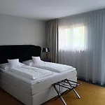 Apartahotel Palac Na Wodzie & Jelenia Góra