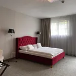 Palac Na Wodzie & Aparthotel 3*