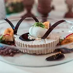 Aparthotel Palac Na Wodzie & Jelenia Gora