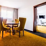 Palac Na Wodzie & Aparthotel