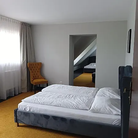 Palac Na Wodzie & Jelení Hora