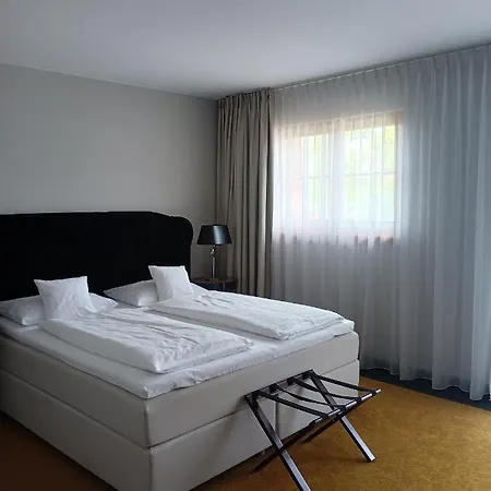 Apartahotel Palac Na Wodzie & Jelenia Góra