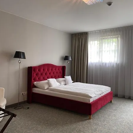 Palac Na Wodzie & Aparthotel 4*