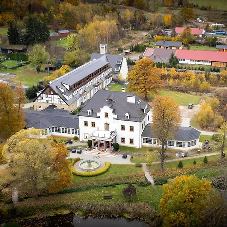 Palac Na Wodzie & Еленя-Гура