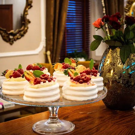 Palac Na Wodzie & 4*