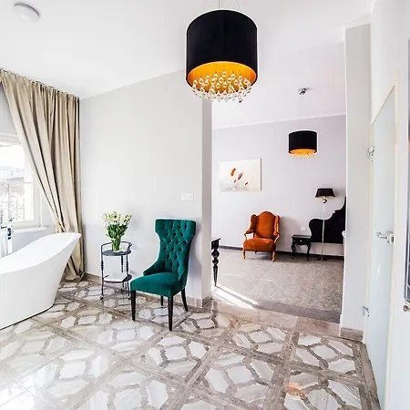 Palac Na Wodzie & Aparthotel 4*