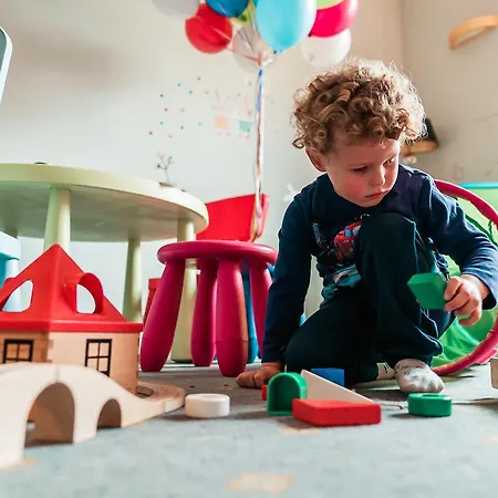 Palac Na Wodzie & 4*