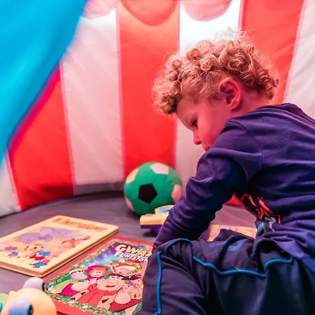 Palac Na Wodzie & Aparthotel Jelení Hora