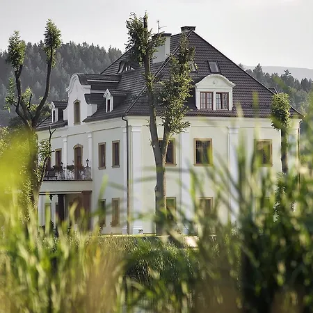 Aparthotel Palac Na Wodzie & 4*