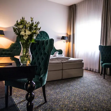 Palac Na Wodzie & Апарт-отель