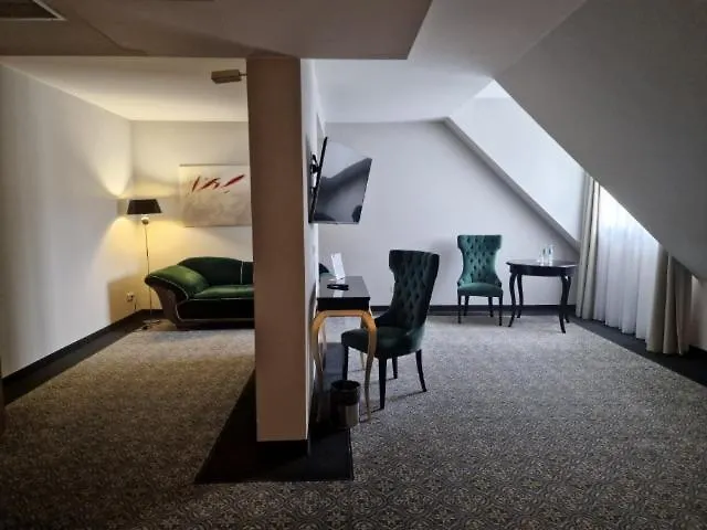 Palac Na Wodzie & Aparthotel