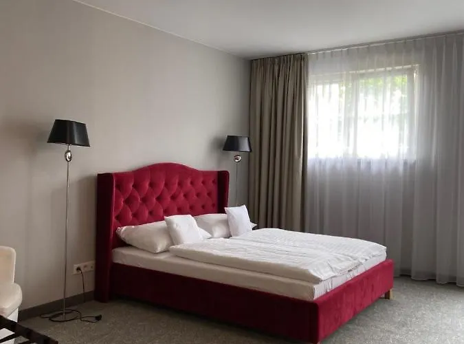 Palac Na Wodzie & Aparthotel 4*