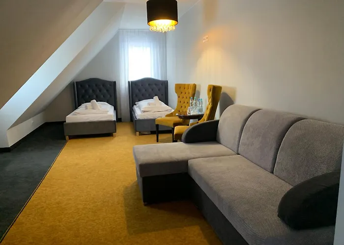 Palac Na Wodzie & 4*