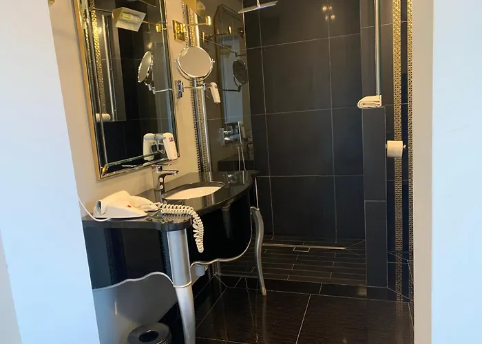 Aparthotel Palac Na Wodzie & 4*