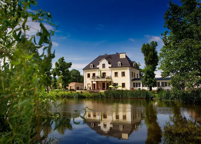 Aparthotel Palac Na Wodzie & Jelenia Gora