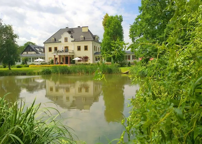 Palac Na Wodzie & Apartahotel Jelenia Góra